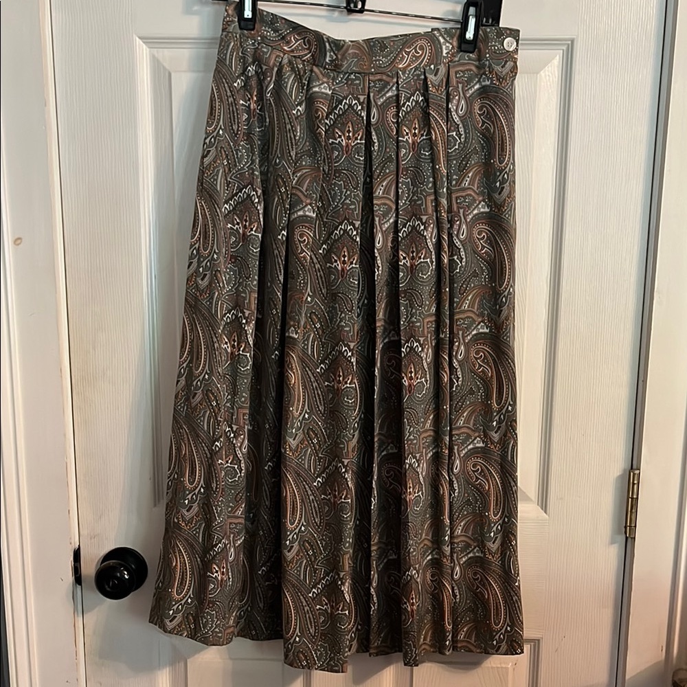 Paisley Patterned Green/Brown Skirt